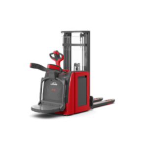 Gracias a la plataforma desplegable, los apiladores eléctricos dobles D12 – D14 AP permiten un uso extremadamente versátil.