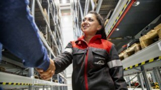 Técnica de mantenimiento de Linde Material Handling