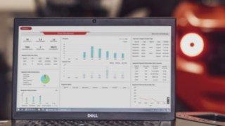 Ordenador portátil con la interfaz de usuario de Linde Warehouse Manager