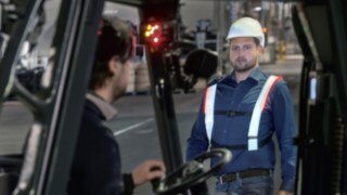 El cinturón de advertencia para peatones de Linde Material Handling