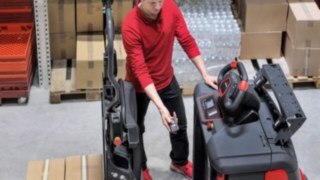 Vídeo sobre la opción SA para los preparadores de pedidos N20 y N20 C de Linde Material Handling Vídeo sobre la opción SA para los preparadores de pedidos N20 y N20 C de Linde Material Handling