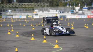 Los monoplazas de carreras de los equipos de estudiantes ponen a prueba sus prestaciones en el circuito de Hockenheim Los monoplazas de carreras de los equipos de estudiantes ponen a prueba sus prestaciones en el circuito de Hockenheim