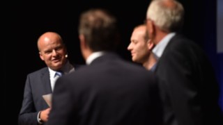 Frank Bergmann y representantes de las empresas