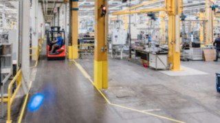 Carretillas retráctiles Linde con Linde BlueSpot