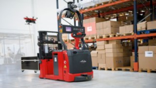 Apilador y dron para inventario Linde Apilador y dron para inventario Linde