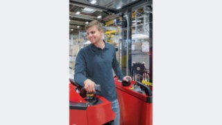Nueva carretilla contrapesada eléctrica E10 de Linde Material Handling Nueva carretilla contrapesada eléctrica E10 de Linde Material Handling