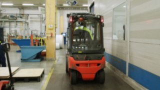 Linde Safety Guard en funcionamiento en Smurfit Kappa LithoPac. Linde Safety Guard en Smurfit Kappa LithoPac