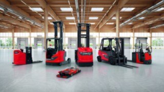 Seis vehículos de Linde Material Handling pertenecientes a diferentes categorías. 