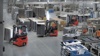 Con 26 modelos diferentes, esta nueva gama tiene una carretilla para cada necesidad. Desde los modelos Xi, con baterías de litio integradas y capacidades de 1.0 a 2.0 toneladas, hasta los modelos E Con 26 modelos diferentes, esta nueva gama tiene una carretilla para cada necesidad. Desde los modelos Xi, con baterías de litio integradas y capacidades de 1.0 a 2.0 toneladas, hasta los modelos E