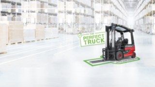 Máximo exponente de ello es la denominada ‘The Perfect Truck’. Esta combinación perfecta entre el modelo Linde Roadster y los sistemas de seguridad más avanzados está equipada con el mayor techo acristalado, blindado y panorámico del mundo, y un posicionador de horquillas integrado IZVG que ofrece una visión mejorada de la carga y el entorno circundante. Además de ir equipada con batería de Litio-Ion de gran eficiencia energética, incluye los siguientes dispositivos de última tecnología Máximo exponente de ello es la denominada ‘The Perfect Truck’. Esta combinación perfecta entre el modelo Linde Roadster y los sistemas de seguridad más avanzados está equipada con el mayor techo acristalado, blindado y panorámico del mundo, y un posicionador de horquillas integrado IZVG que ofrece una visión mejorada de la carga y el entorno circundante. Además de ir equipada con batería de Litio-Ion de gran eficiencia energética, incluye los siguientes dispositivos de última tecnología