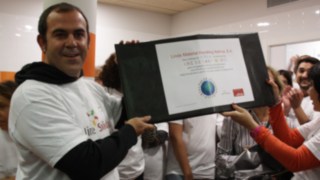 Entrega de cheque Linde Solidaria. Entrega de cheque Linde Solidaria.