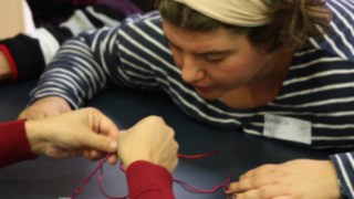 Taller de pulseras y llaveros Linde Solidaria Taller de pulseras y llaveros Linde Solidaria